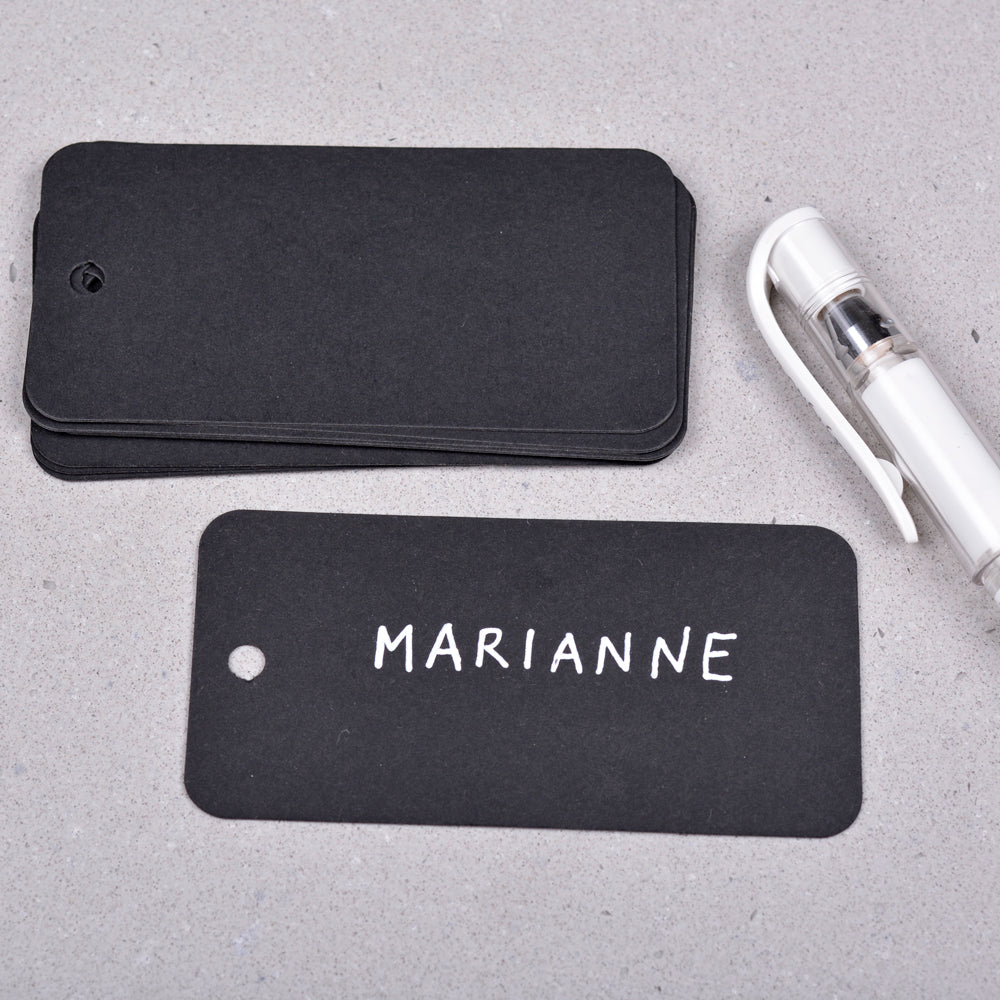 Merkelapp ∙ MONO ∙ Sort