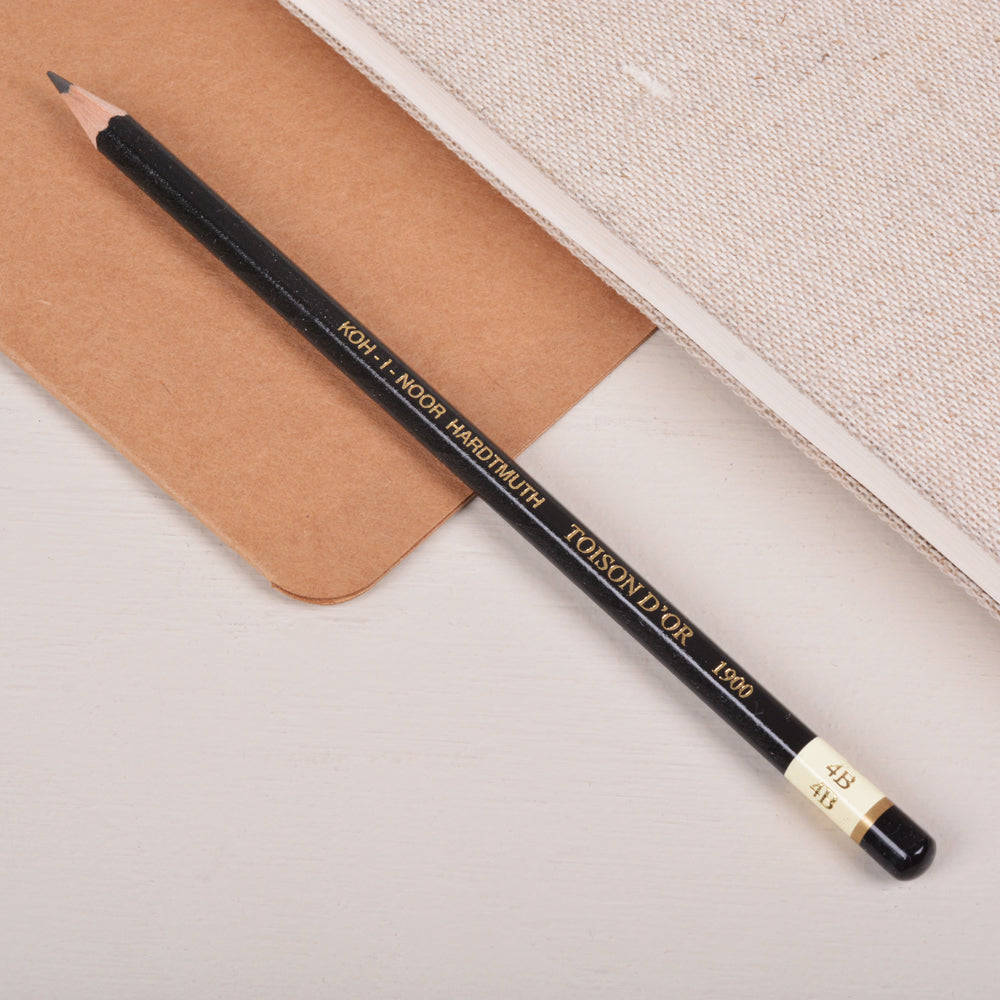 
                      
                        Blyant 4B ∙ Koh-i-Noor
                      
                    