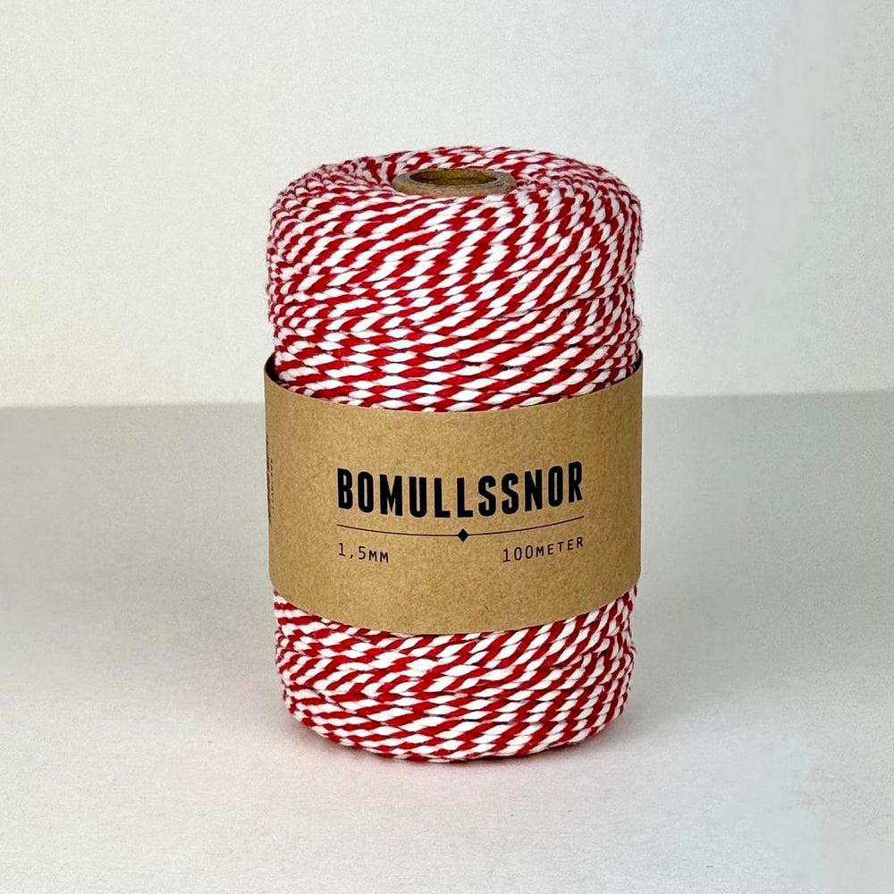 
                      
                        Bomullssnor ∙ 1,5 mm x 100 m ∙ Rød/Hvit
                      
                    
