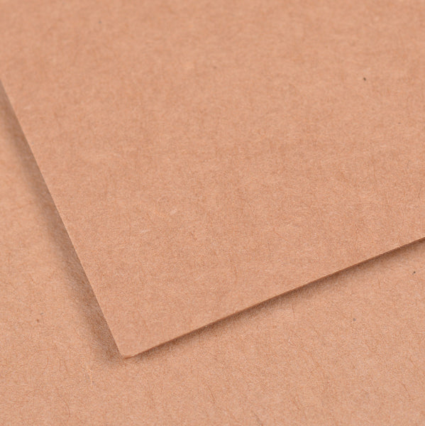 Kraftpapir ∙ 300 gram ∙ 50 x 70 cm